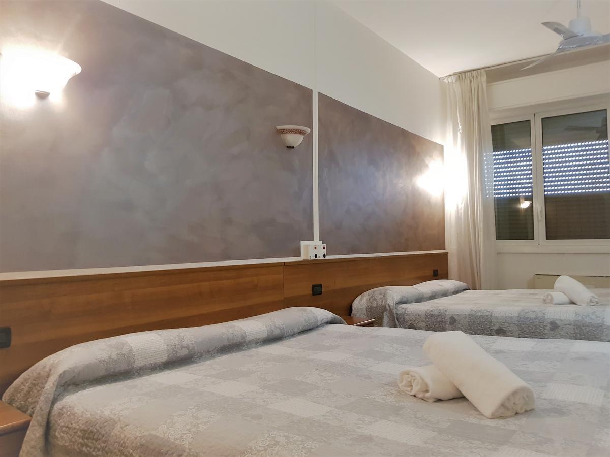 Hotel Marinoni Ломаццо Экстерьер фото